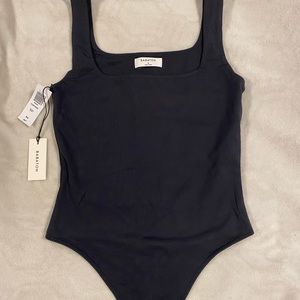 Aritzia Babaton Contour Bodysuit